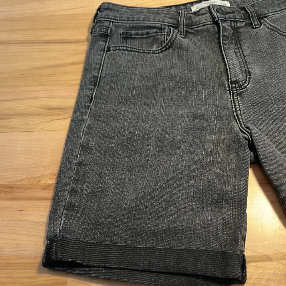 Abercrombie & Fitch Light Black Jean Shorts - Size 28